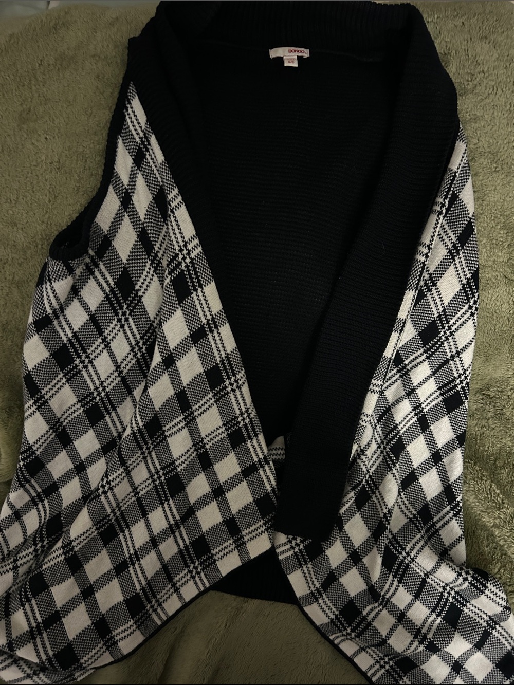 BONGO Black & White Plaid Open Front Knit Vest